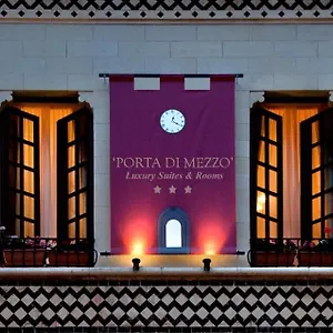 https://porta-di-mezzo-luxury-bb.sicilyhotelsitaly.net