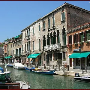 https://residence-odoni.hotelinveneto.com